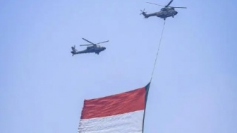 Jelang HUT RI: Flare Latihan TNI AU Nyasar ke Mobil Warga, Ini Respon TNI