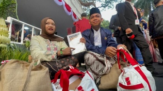Kalahkan Matahari, Tamu Istana Tak Mau Siakan Tiket Upacara HUT RI Hasil 'War'