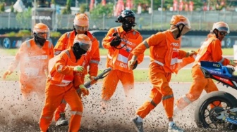 Ingin Nonton MotoGP Mandalika Plus Dapat Gaji? 2.500 Posisi Relawan Resmi Dibuka