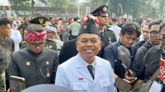 Dedi Mulyadi Soroti Sampah Mengendap 32 Tahun di Saluran Air Kota Bandung