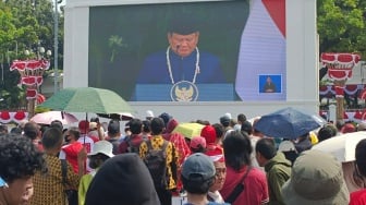 Jalan Merdeka Utara Jadi Lautan Merah, Ribuan Warga Antusias Rayakan HUT ke-81 RI
