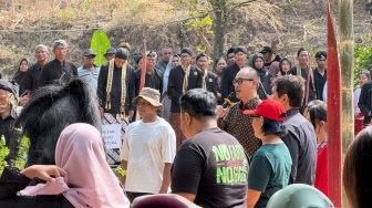 Kabinet Bayangan Bersama Petani Kendeng Gelar Upacara Rakyat Peringati Kemerdekaan