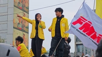 Fathimah Azzahra Semprot Polisi di Plaza UOB: Jangan Provokasi Massa dengan Mobil Komando!