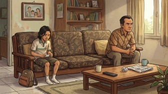 Dua Pria di Satu Atap: Mengurai Jarak dan Gengsi Antara Anak dan Ayah