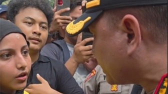 Debat Panas Fatimah BEMI UI vs Kombes Reynold Elisa, Netizen: Nama Tengahnya Pemberani