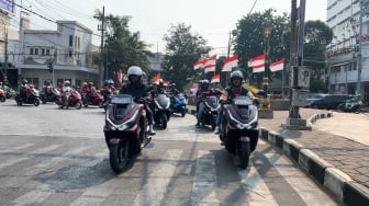 Ribuan Bikers Honda PCX Rayakan HUT RI ke-81 Lewat Konvoi Lintas Generasi