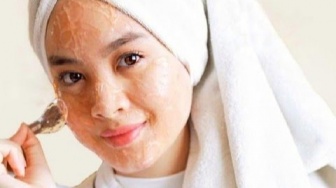 4 Masker Jelly Niacinamide Ampuh Hempaskan Kusam dan PIH, Cuma Rp30 Ribuan
