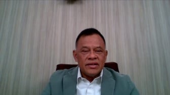 Masa TNI Disuruh Masak?: Gatot Nurmantyo Kritik Masifnya Militer di Program MBG dan Kopdes