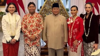 Plot Twist! Foto Bareng Presiden Prabowo, Marissa Anita Diingatkan Soal Widji Thukul