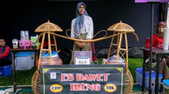 Bukan Cuma Jualan Dawet, Cerita Siti Aminah Bikin Usaha Tradisional Tetap Laris