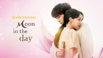 Ulasan Moon in the Day: Kisah Dendam yang Mengikat Kehidupan Lintas Zaman