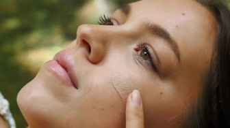 Tinted Sunscreen Mengandung Niacinamide dan Ceramide Apa Ada? Ini Rekomendasinya