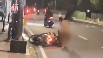 Viral Pria Bugil Ngamuk dan Hajar Pemotor di Lenteng Agung, Berakhir di Tangan Sudinsos