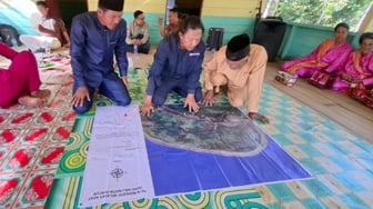 Pemkab Kepulauan Meranti Serahkan SK Pengakuan MHA 3 Komunitas Adat