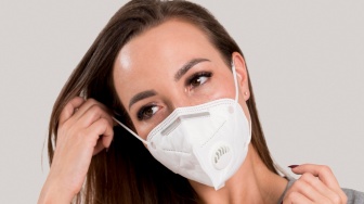 5 Bedak Transferproof yang Tidak Mudah Nempel di Masker dan Baju, Harga Mulai Rp84 Ribuan