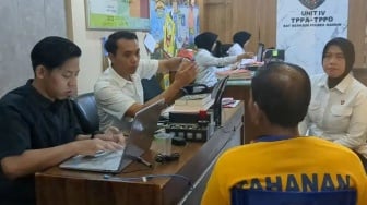 Aksi Berani Bocah Madiun Pasang Badan Selamatkan Ibu dari Tikaman Ayah