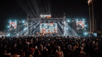 Timeless Project Live Ajak Generasi 2000-an Bernostalgia Lewat Lima Warna Musik