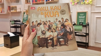 Meminang Pujaan Hati dengan Kesiapan yang Mantap di Buku Aku, Kau dan KUA