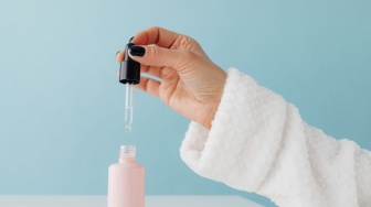 5 Serum Alpha Arbutin untuk Mencerahkan Wajah dan Flek Hitam Sesuai Review Pengguna