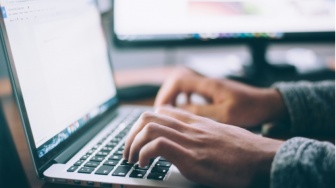 Jangan Bolak-balik Servis, Ini 5 Tanda Sudah Waktunya Kamu Ganti Laptop Baru