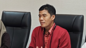 Keluarga Siswa Tewas Imbas Jalan Licin Kramatjati Tuntut Penataan Pasar Tumpah