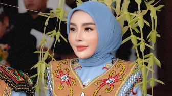 Bikin Emosi! Kalteng Dilanda Karhutla, Akun Resmi Pemerintah: Selamat Ulang Tahun Nyonya Agustiar