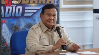 Prabowo Pimpin Rapat Karhutla Kalimantan: Siapa yang Bisa Kasih Saya Presentasi?