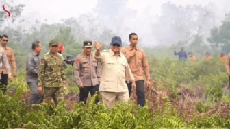 Dadah-dadah Prabowo dengan Latar Asap Kebakaran Kalimantan, Publik: What Next Mr Presiden