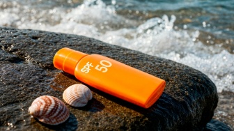 5 Sunscreen Reef Safe Wajib untuk Liburan di Pantai, Ramah Lingkungan