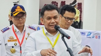 Sosok Dirut Jakpro yang Viral Usai Video Seskab Teddy di Peresmian LRT