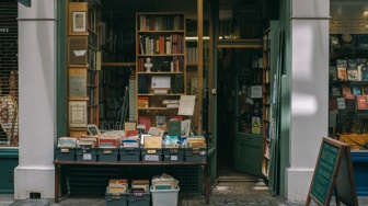 Meriahnya Jakal Bookshop Fest: Rute Seru Bookshop Hopping Seharian!