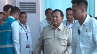 Prabowo Kejar PLTS 100 GWp Rampung 2029, Target Hemat Biaya Listrik Rp73,9 Triliun