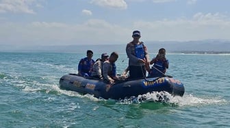 Tiga Wisatawan Terseret Ombak di Pantai Karang Papak Garut, Ini Kronologi Lengkapnya