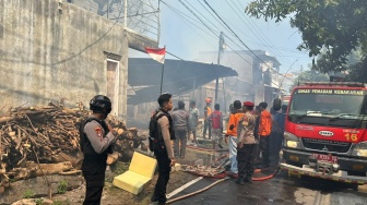 Dua Anak Luka Bakar, Ini Detik-detik Mencekam Kebakaran Rumah di Pajang Solo