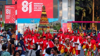 Kirab Gunungan Meriahkan Grebeg Maulud di TMII