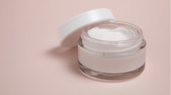 3 Moisturizer Gel Probiotik Buat Kulit Berjerawat: Bantu Rawat Skin Barrier