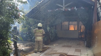 Dua Rumah di Kompleks TNI AL Pondok Labu Terbakar, Diduga Dipicu Masalah Listrik
