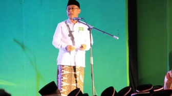 Masuk Bursa Ketua Umum PBNU, Ini Profil Mentereng Ketua PWNU Jateng Gus Rozin