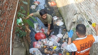 Bocah SD Temukan Jasad Bayi Ber-ari-ari di Aliran Sungai Bandar Lampung