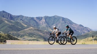 7 Cara Mengatasi Sakit Pinggang dan Lutut Saat Gowes Sepeda Gunung