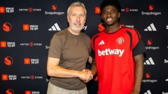 Carlos Baleba Bisa Ubah Wajah Lini Tengah Manchester United, Solusi Kejar Gelar Premier League?