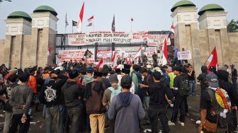 Polda Metro Jaya Sita 201 Molotov dan Sajam dari 65 Anggota Kelompok Anarko
