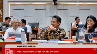 Massa Demo di Senayan Makin Ramai, Raker DPR Bersama Menkes Diakhiri Lebih Awal