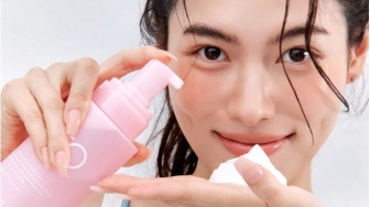 Nggak Perlu Digosok! 4 Skincare Korea Berteknologi Busa Ajaib Ini Bikin Wajah Bersih Seketika