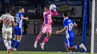 Persib Bandung Wajib Waspada! Teja Paku Alam Ungkap Ancaman Serangan Balik Manila Digger