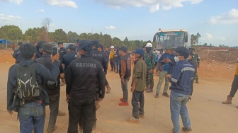 Jalur Hauling PSN Kolaka Dipalang, Pendapatan Warga Lokal Terancam Lumpuh