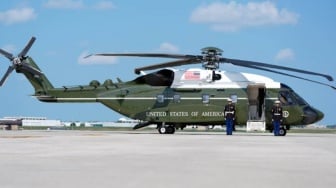 Helikopter Marine One Donald Trump Nyaris Kecelakaan Dempet Pesawat Komersial