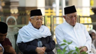 Menyambangi Tebuireng, Tradisi Ziarah dan Suka Cita Warga NU Jelang Muktamar Ke-35