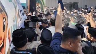 Muktamar NU di Tambakberas Ricuh, Massa Caketum Bentrok dengan Tim Keamanan