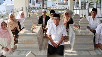 Meneladani Jejak R.M. Margono, UT Purwokerto Awali Rangkaian Halaqah dengan Ziarah dan Doa Bersama